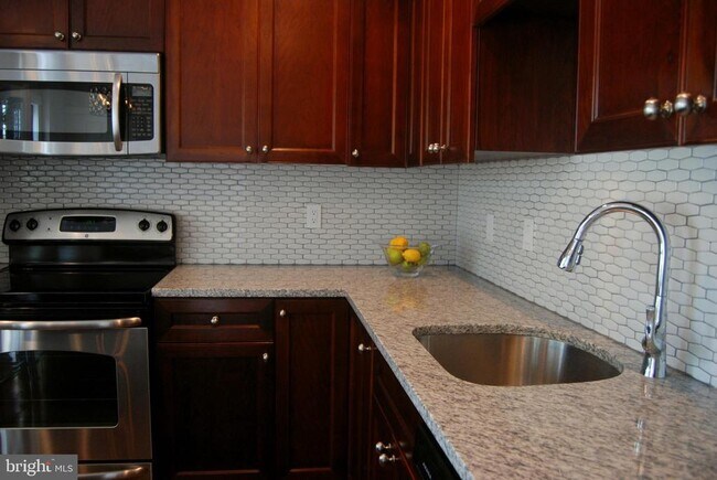 Building Photo - 8523 Bells Ridge Terrace