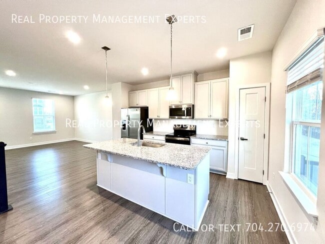 Building Photo - 1609 Aspire St