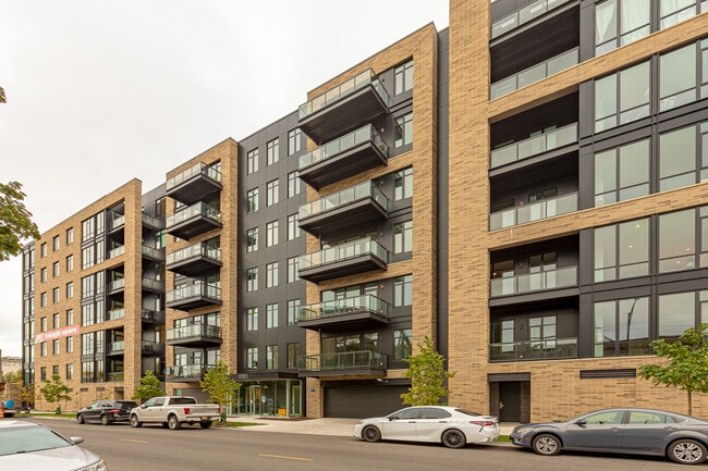 Building Photo - 1701 West Webster.-702