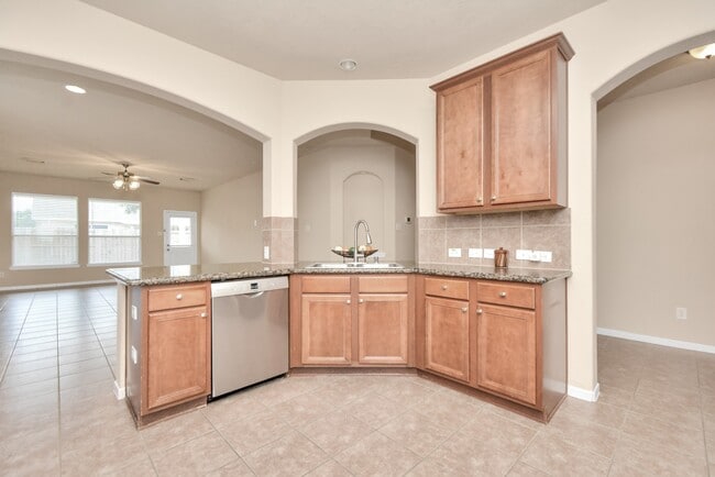 Building Photo - 25206 Hazel Ranch Dr