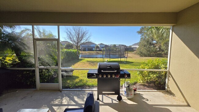 Building Photo - Beautiful 4 Bed / 3.5 Bath Home ~ Available April 1st!