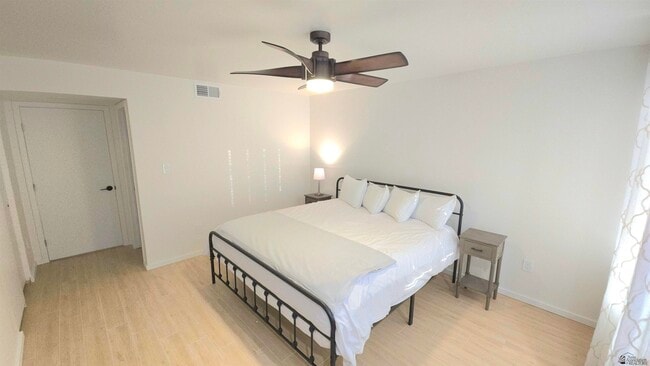 Building Photo - 2008 S 14th Ave