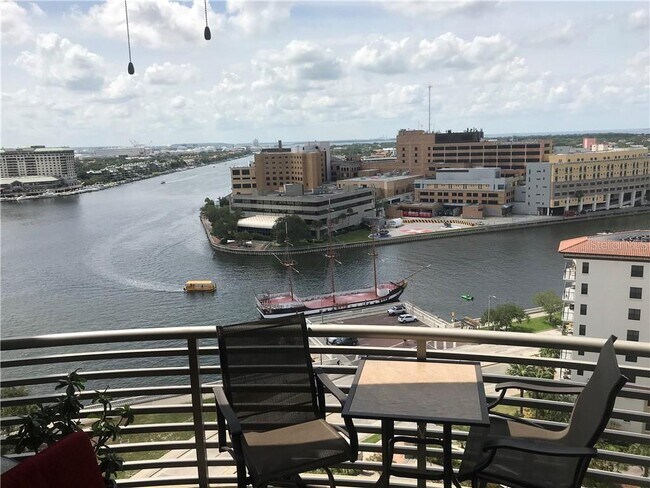 Building Photo - 275 Bayshore Blvd