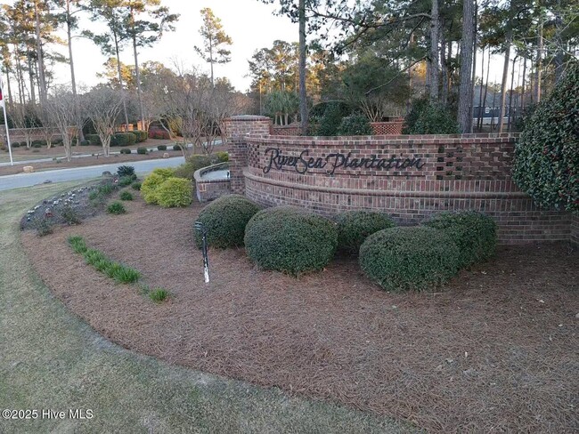 Building Photo - 604 Creekway Cir SE