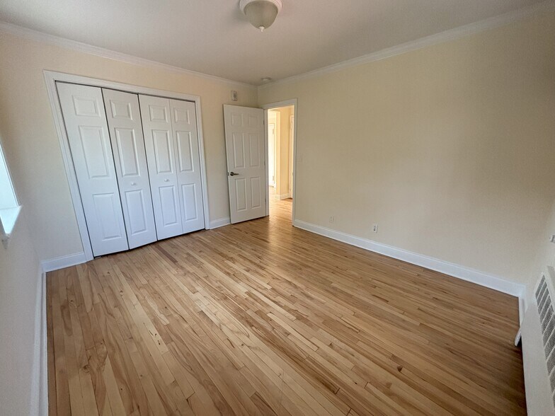 Building Photo - 153 Saint Paul St