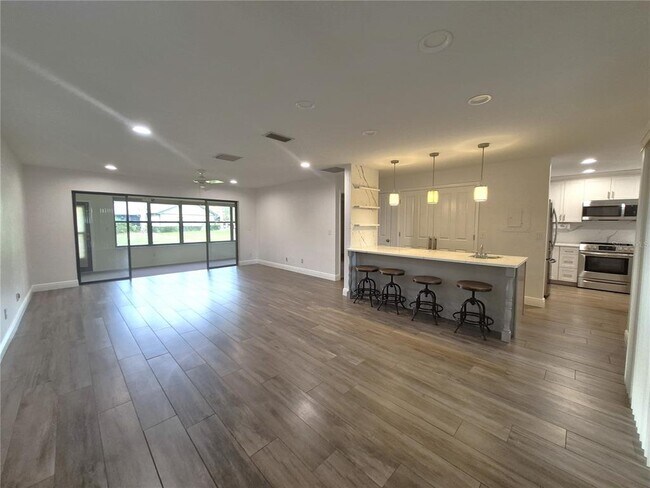 Building Photo - 160 Joanne Pl