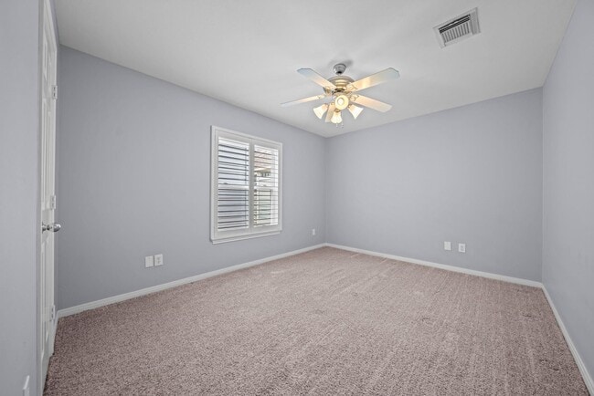 Building Photo - 1523 Cook St