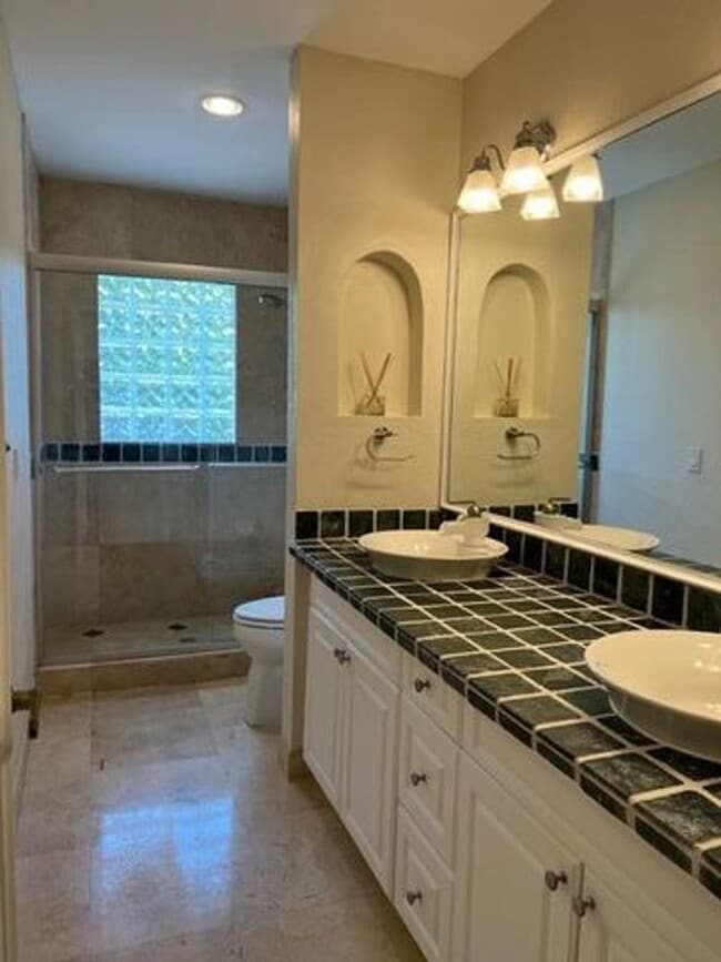 Building Photo - 2498 NW 25th St