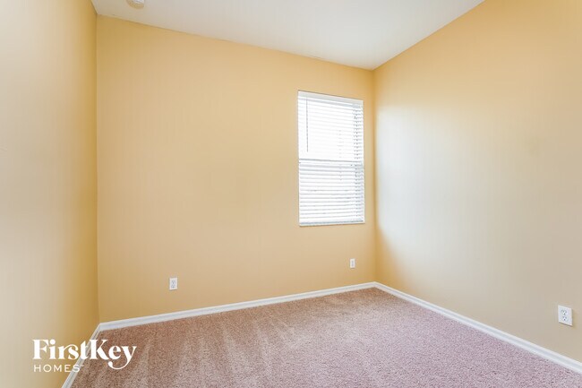 Building Photo - 16092 Badalona Dr