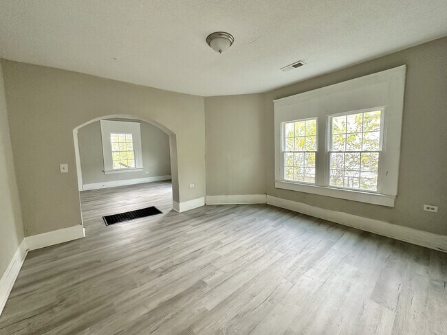 Building Photo - 1430 19th St Ensley