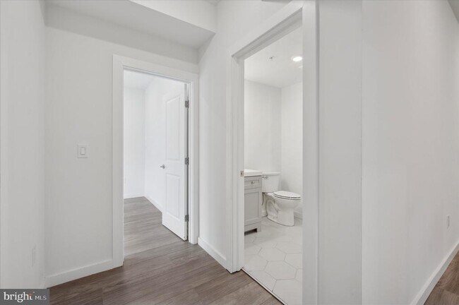 Building Photo - 1617 Ridge Ave