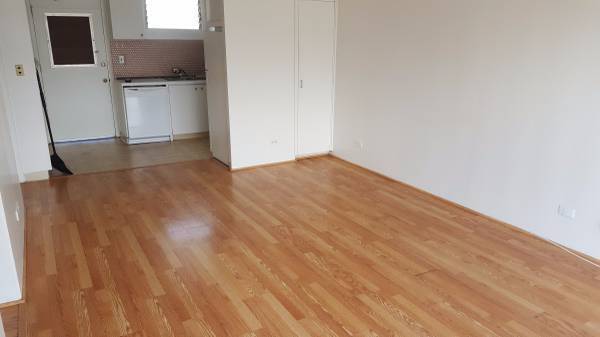Building Photo - 3 Bedroom / 1.5 Bath in Honolulu