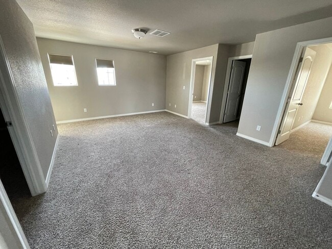 Building Photo - BEAUTIFUL HOME OFF BLACK FOREST & WOODMEN!!