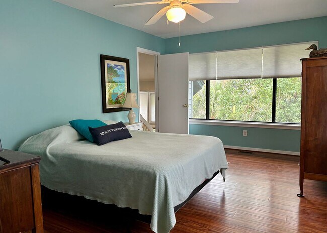 Building Photo - Available 8/1. Beautiful FURNISHED End-Unit Townhome in Central Mt Pleasant!