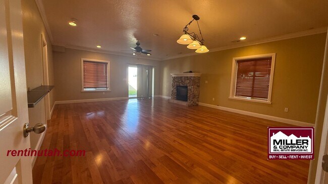 Building Photo - 10234 Eagle Cliff Way