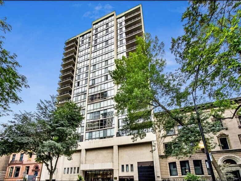 Building Photo - 1516 N State Pky