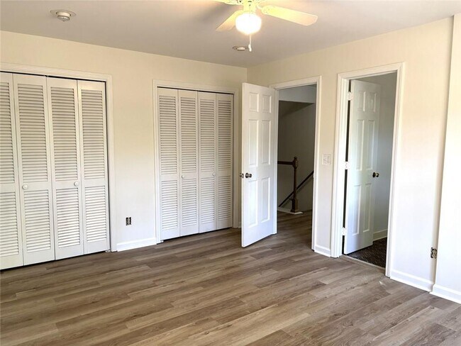 Building Photo - 2305 Eastgate Dr SW