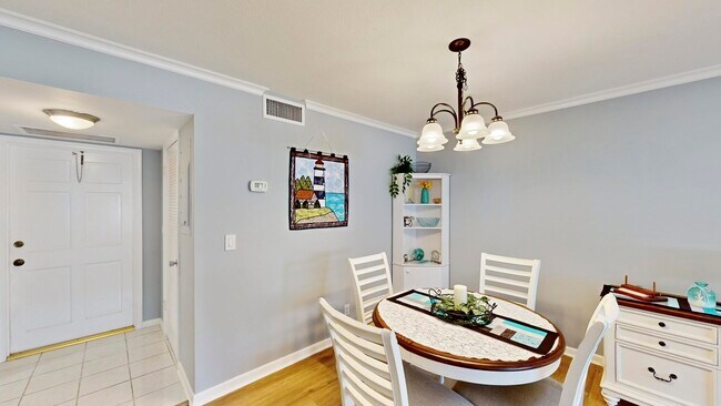 Building Photo - 5540 Tamberlane Cir