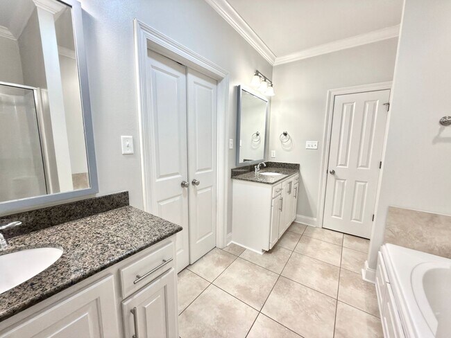 Building Photo - 7704 Ibiza Dr