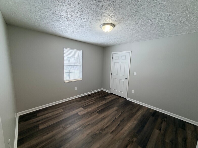 Building Photo - 8415 Shell Ln NW