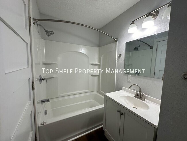 Building Photo - 1130 19th St