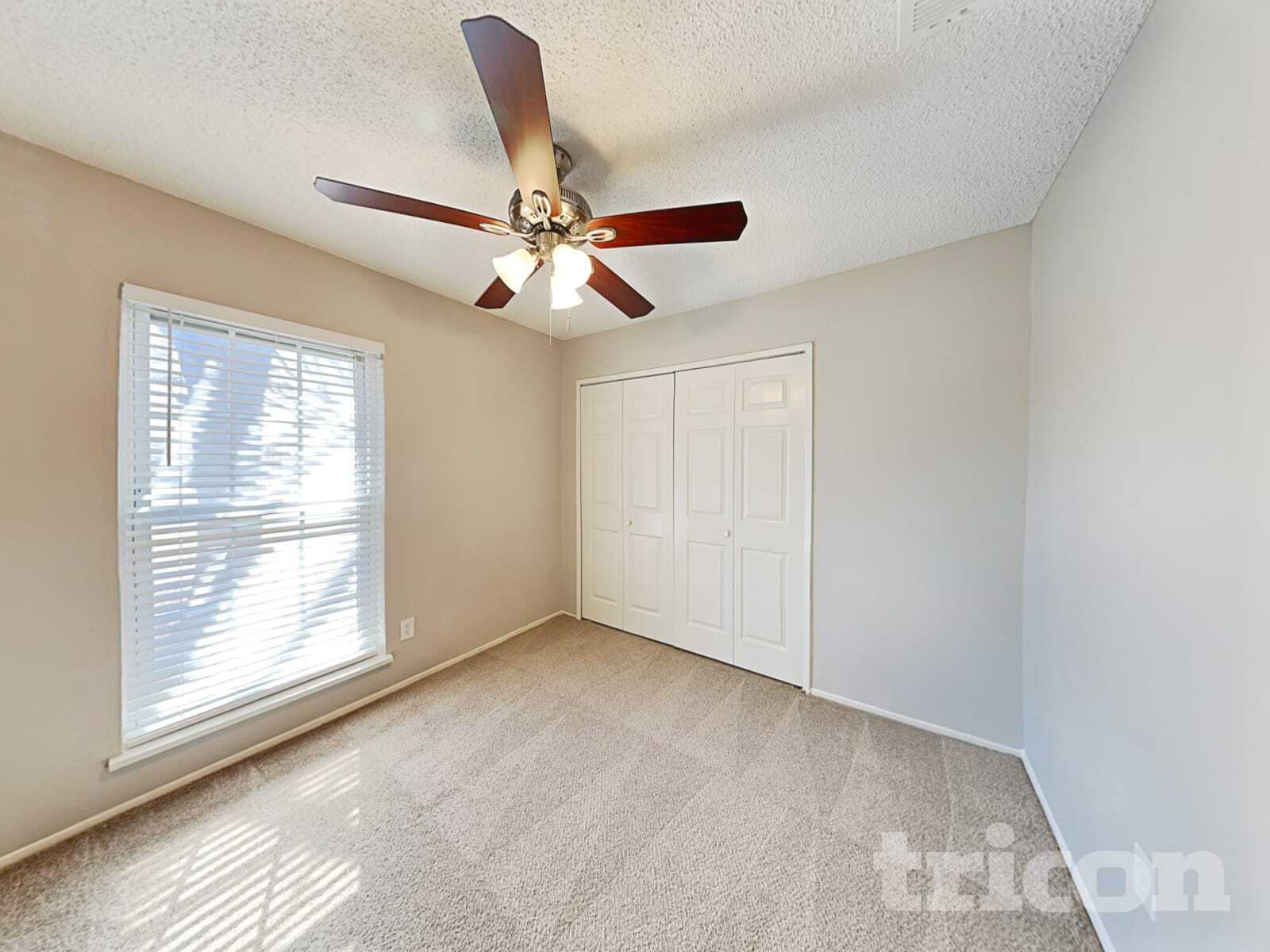 Building Photo - 7437 Sandhurst Ln E