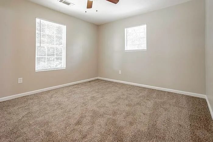 Building Photo - 1544 Holland Ave