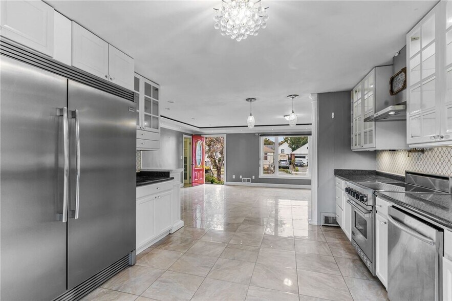 Building Photo - 45-47 Clym Street