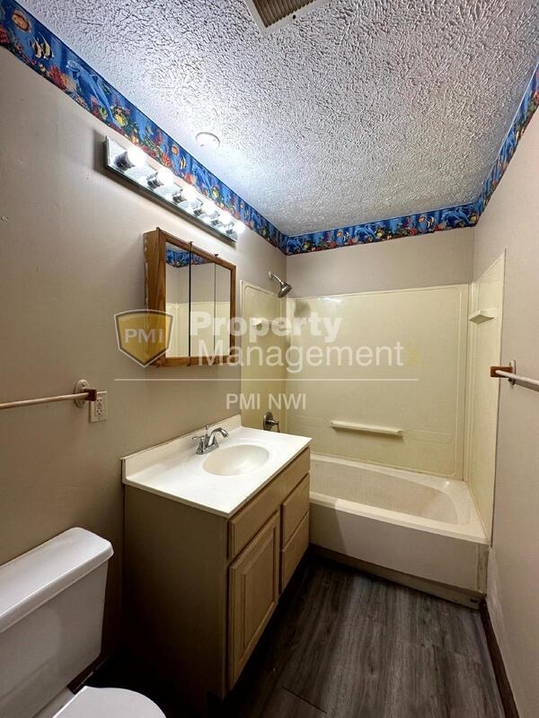Building Photo - 5046 N Pawnee Trail