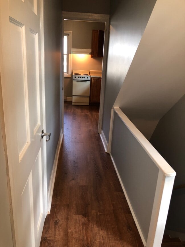 Building Photo - 54 E Main St