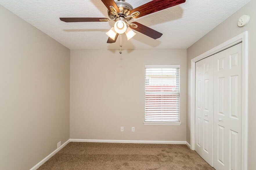 Building Photo - 12561 Brahma Bull Cir W