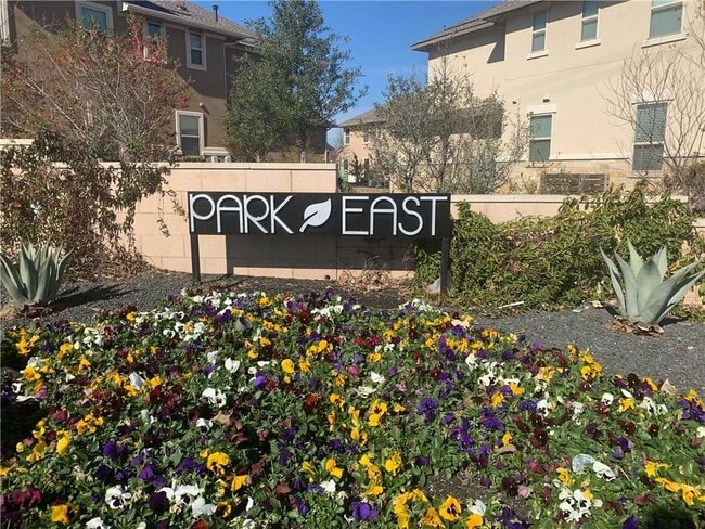 Building Photo - 6814 E Riverside Dr