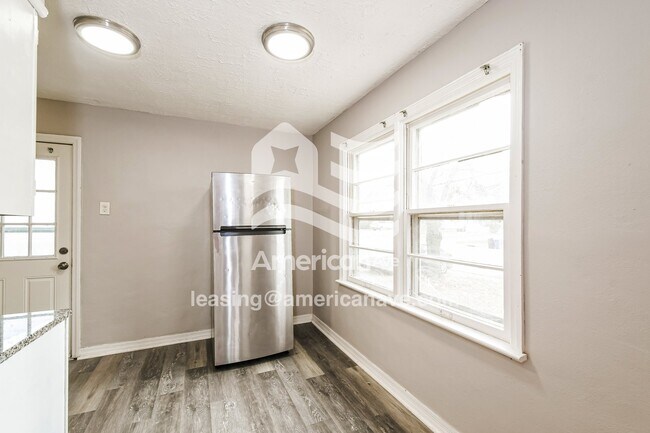 Building Photo - 1143 Charbonier Rd