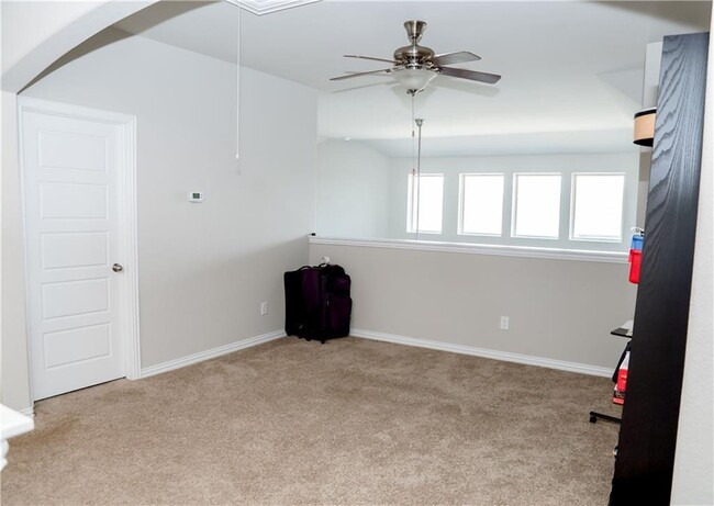 Building Photo - 348 Vista Gardens Dr
