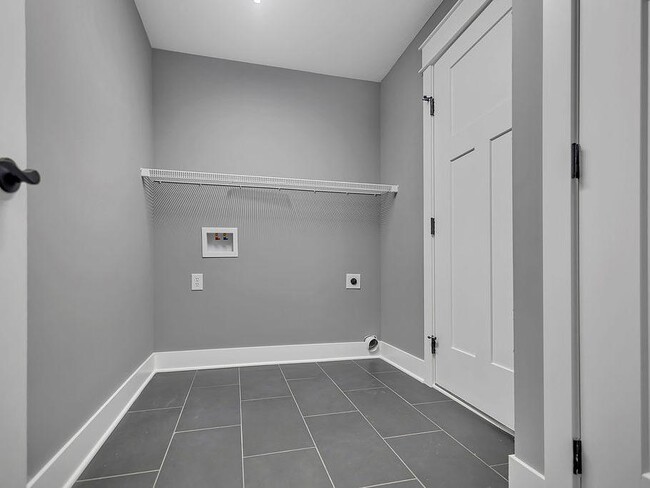 Building Photo - Somo Lot 7 - Danburry