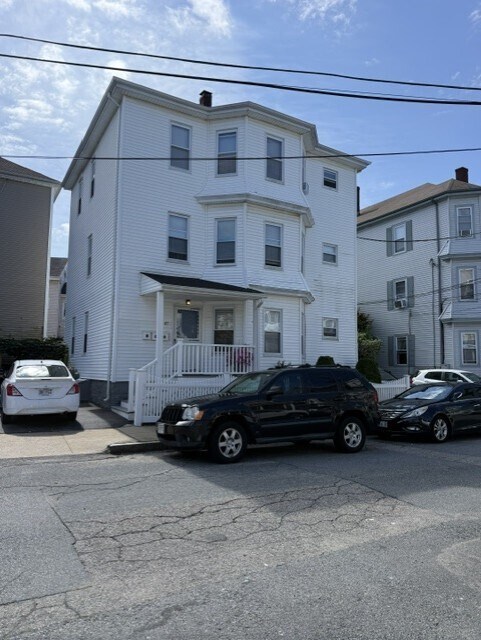 Building Photo - 47 Malvey St