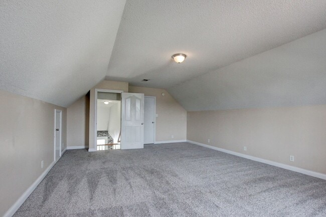 Building Photo - 3660 S Naples Ct