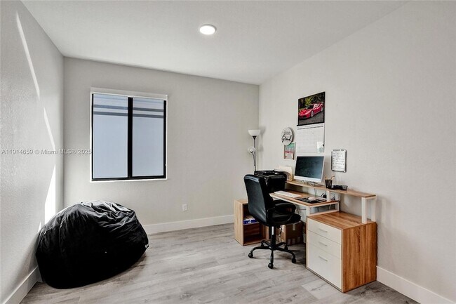 Building Photo - 10795 Oceano Wy