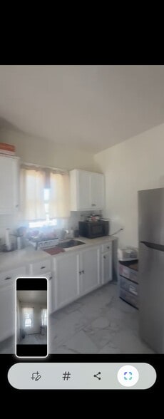 Building Photo - 104 Hadley Ave