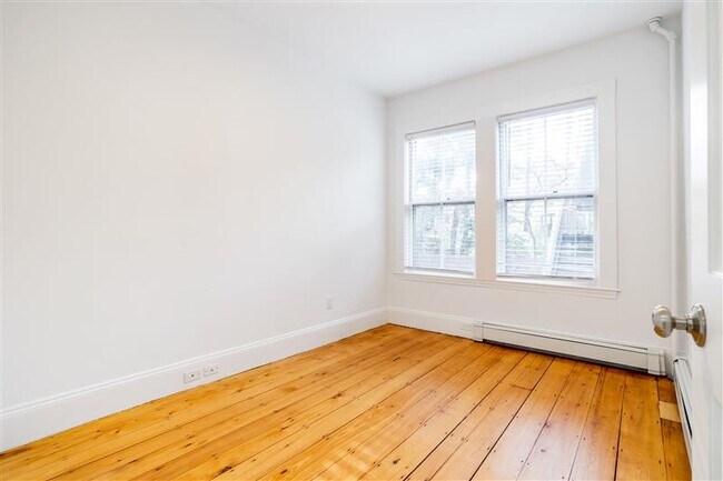 Building Photo - 34 Healey St