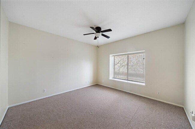 Building Photo - 2207 S Braeswood Blvd