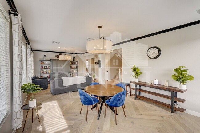 Building Photo - 40844 N Union Trail
