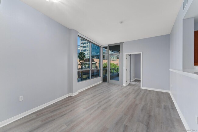 Building Photo - 253 Tenth Ave