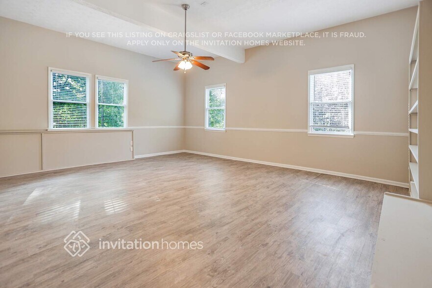 Building Photo - 17 Henley Cir