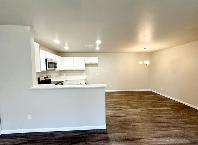 Building Photo - Welcome Home!
