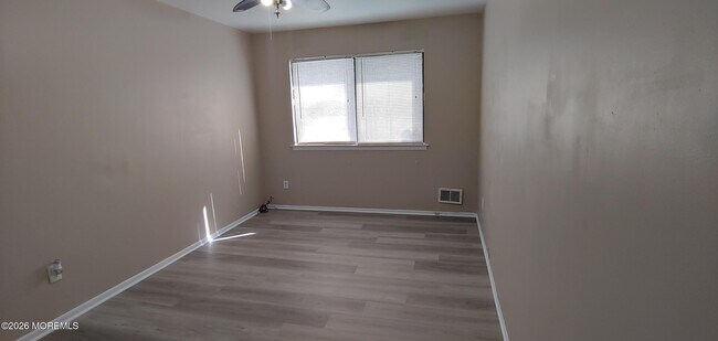 Building Photo - 161 Penn Ct