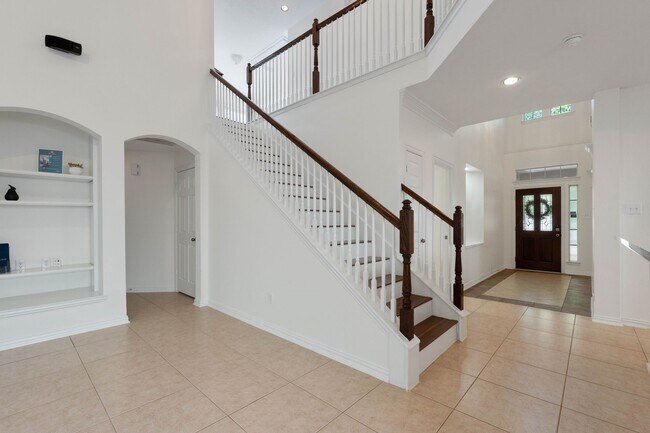 Building Photo - 11 Korbel Ct