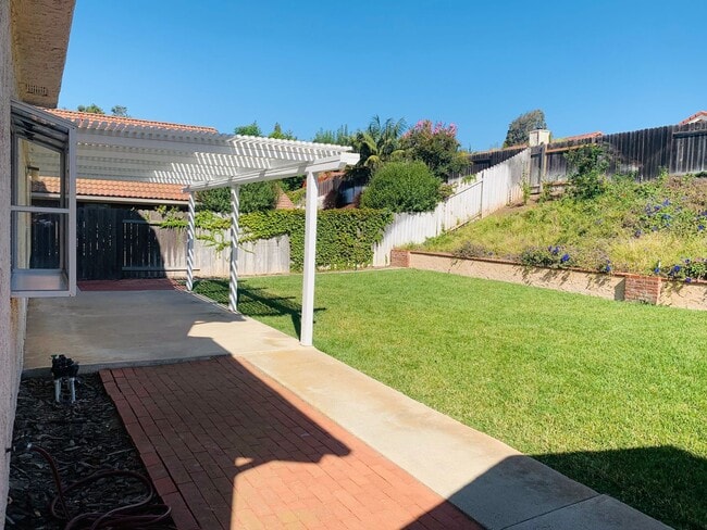 Building Photo - Mission Oaks Comfort: Charming 2-Story, 3-...