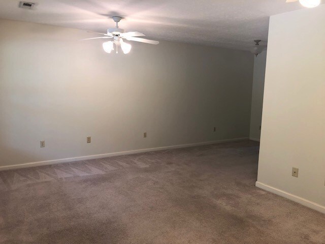 Building Photo - 2450 Town Creek Rd W