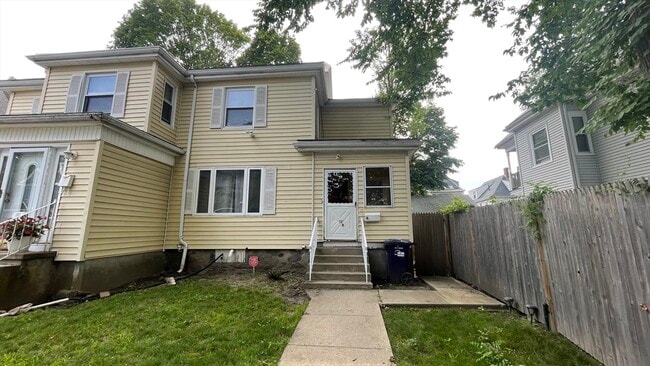 Primary Photo - 13 Whitman St